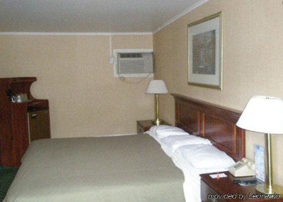 Hyannis Host Inn 객실 사진